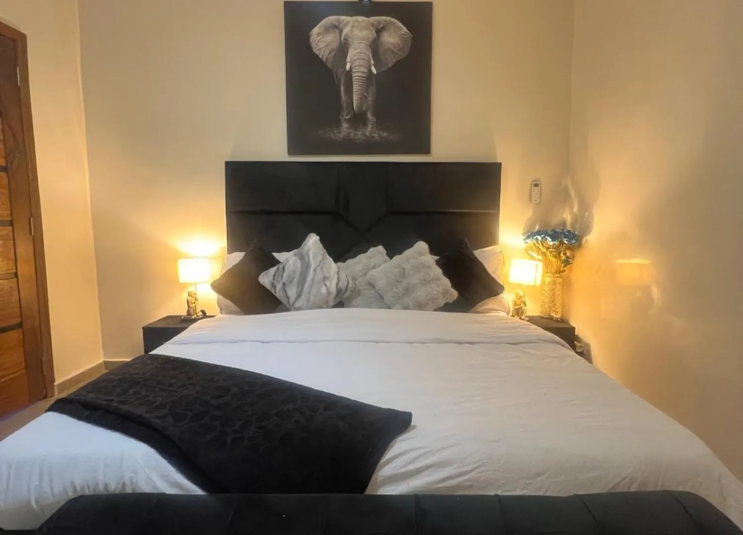 Mounty Home Dakar 0*,  Senegal